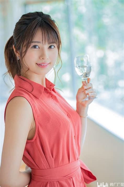 神田エリアお美熟女A(エース)は30代・40代採用の大人キャバクラ♪ - 美熟女A