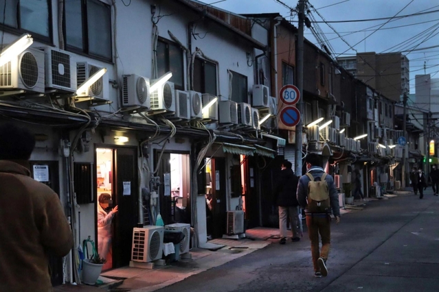 大阪屈指の繁華街！難波（ミナミ）の風俗の特徴やお仕事のラインナップをご紹介！ - バニラボ